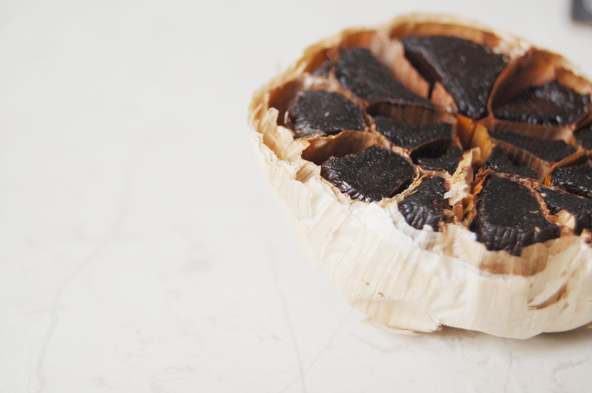 Black Garlic Whole Bulbs 300g (5-6 bulbs)